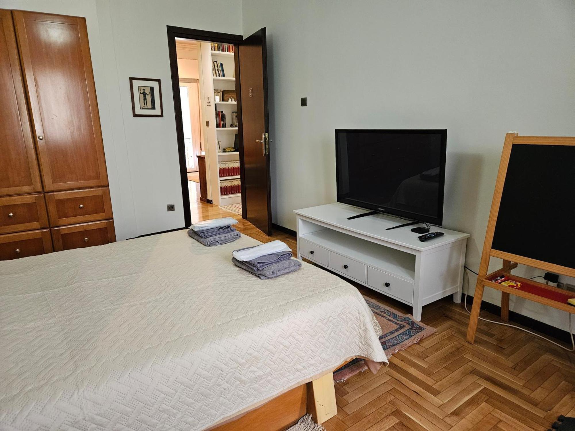 3 Bedder Condo In Ilisia, Megaro Mousikis Athens Luaran gambar
