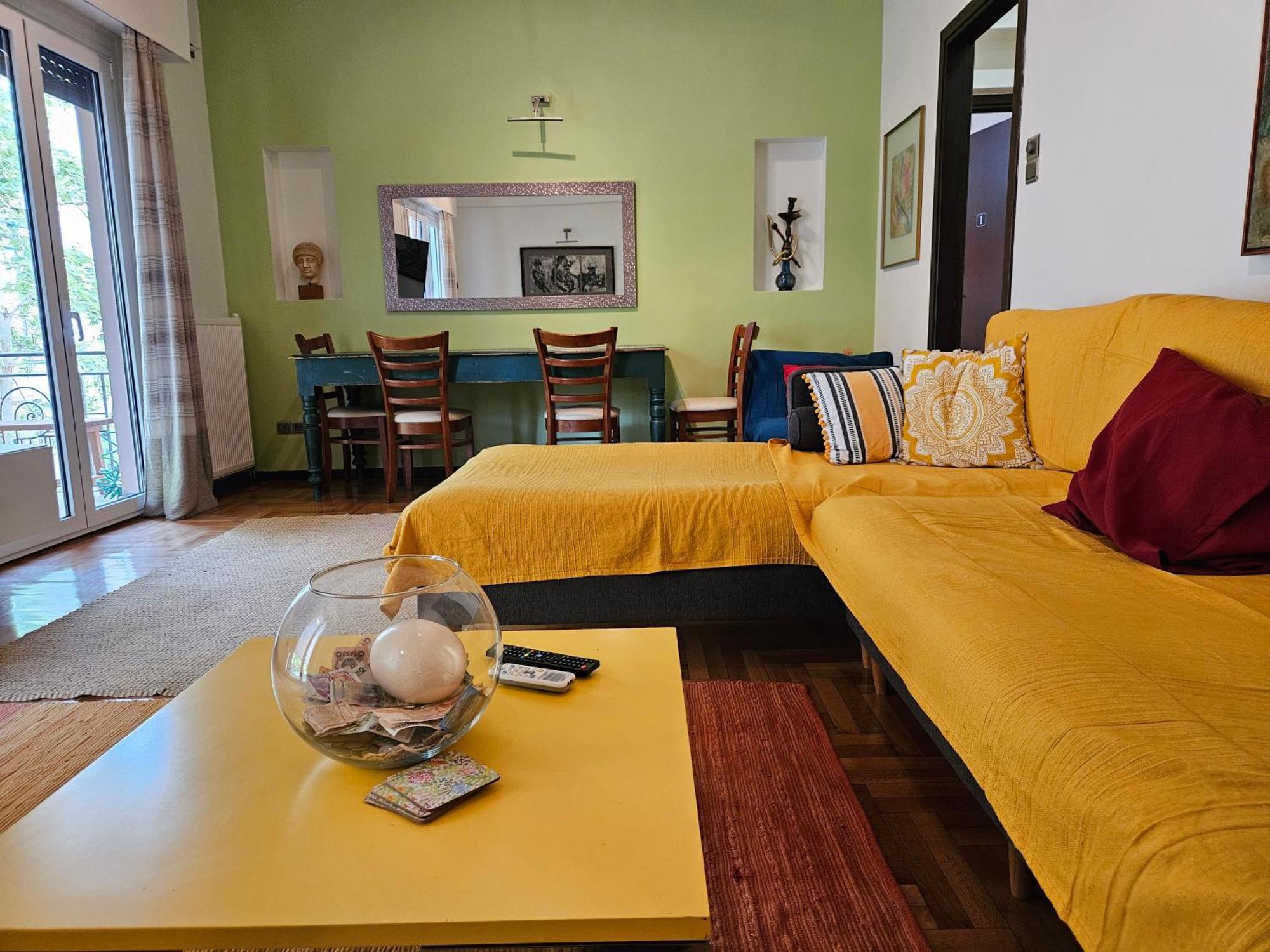 3 Bedder Condo In Ilisia, Megaro Mousikis Athens Luaran gambar